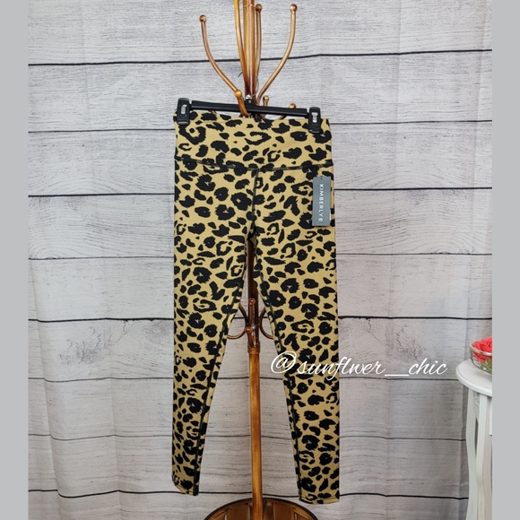 [NEW] High Waist Tan Leopard Print Leggings - Picture 10 of 16